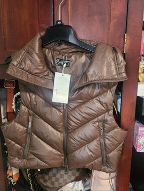 Buffbunny Collection Cropped Quilted Puffer Vest in Brown Small
